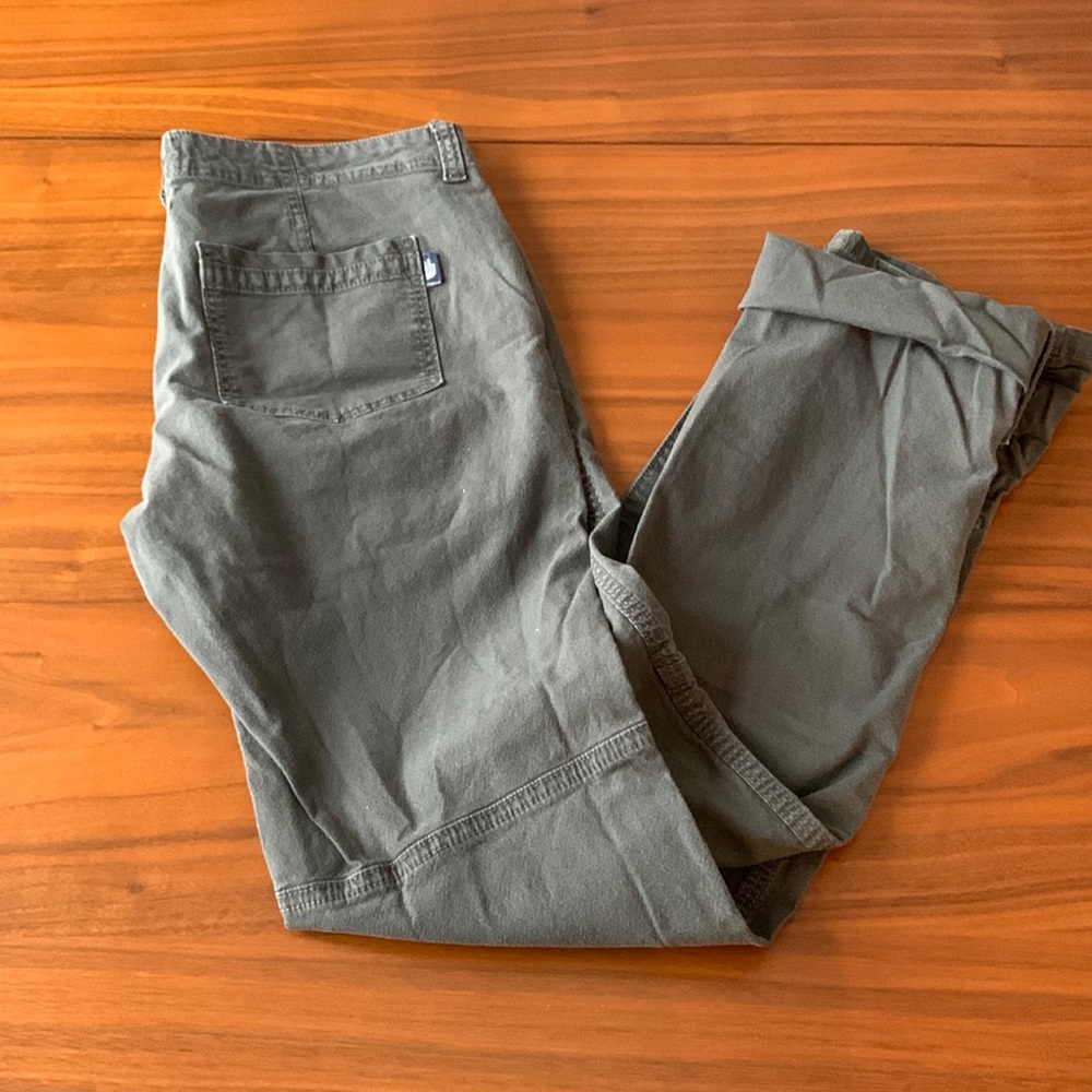 The North Face gray pants size 4 regular